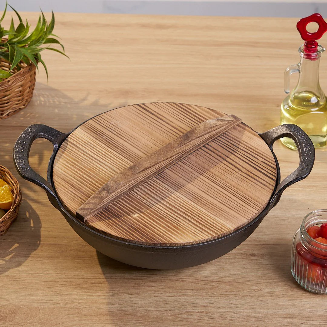 Cast Iron Oven Pot